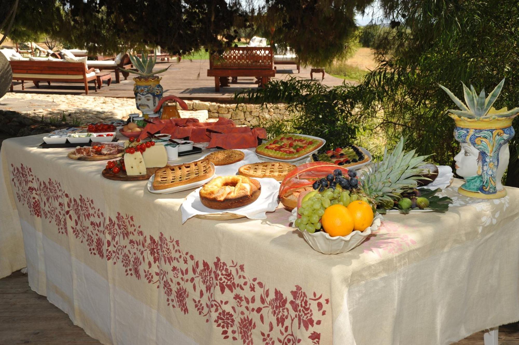 Terre Di Vendicari Guest House Noto Bagian luar foto